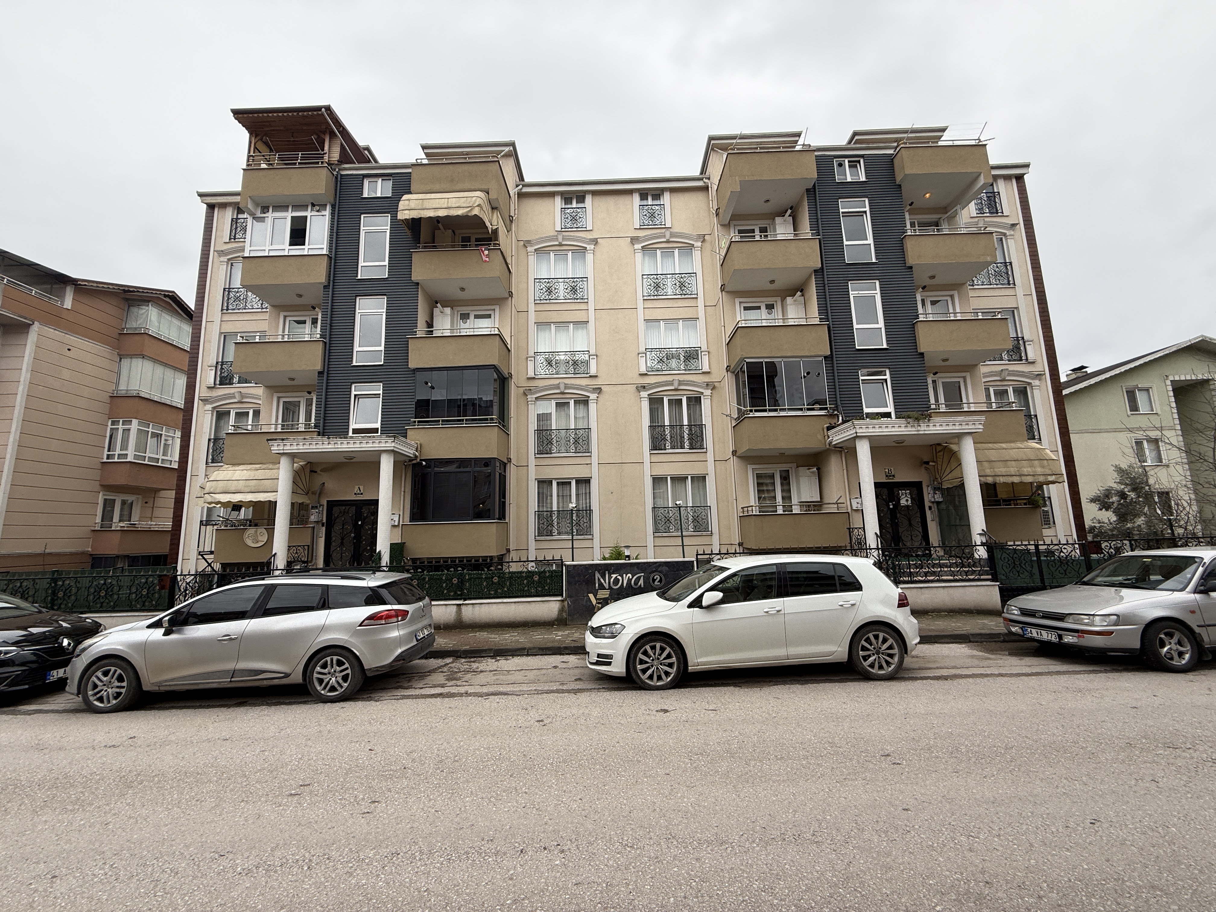 YEŞİLOVA'DA NORA 2 'DE 2+1 ÇATI DUBLEKS DAİRE